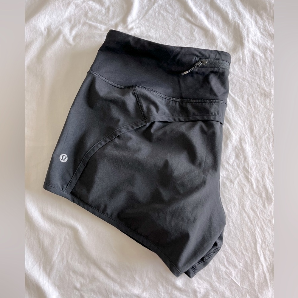 Women’s Lululemon short size 8